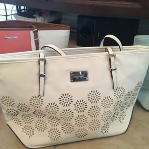 Nine West It Girl white cut-out